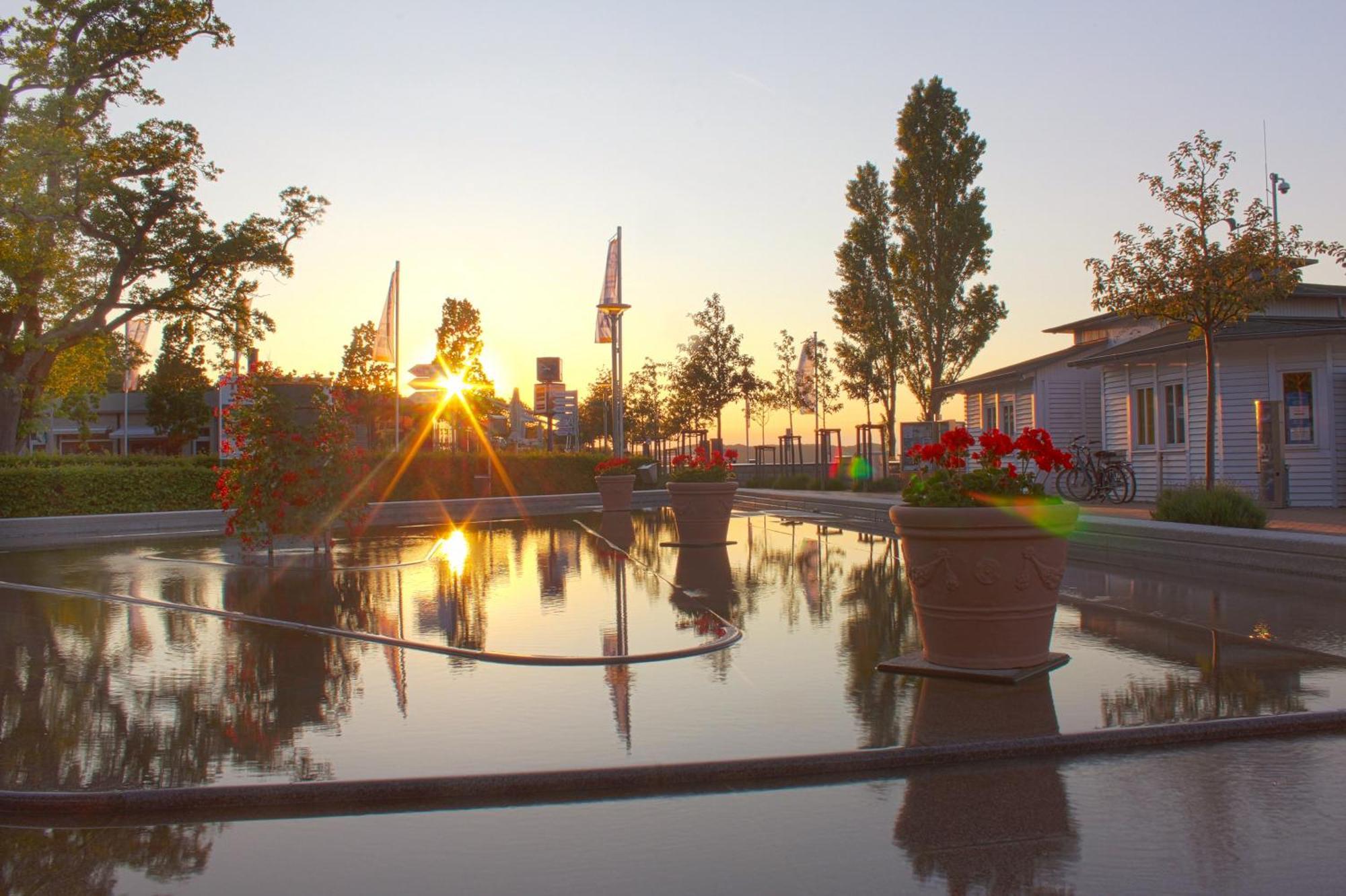 Ferienwohnung Mit Terrasse, Gratis Nutzung Vom Ahoi Erlebnisbad Und Sauna In Sellin - Haus Nordstrand Fewo 28 Гьорен Екстериор снимка
