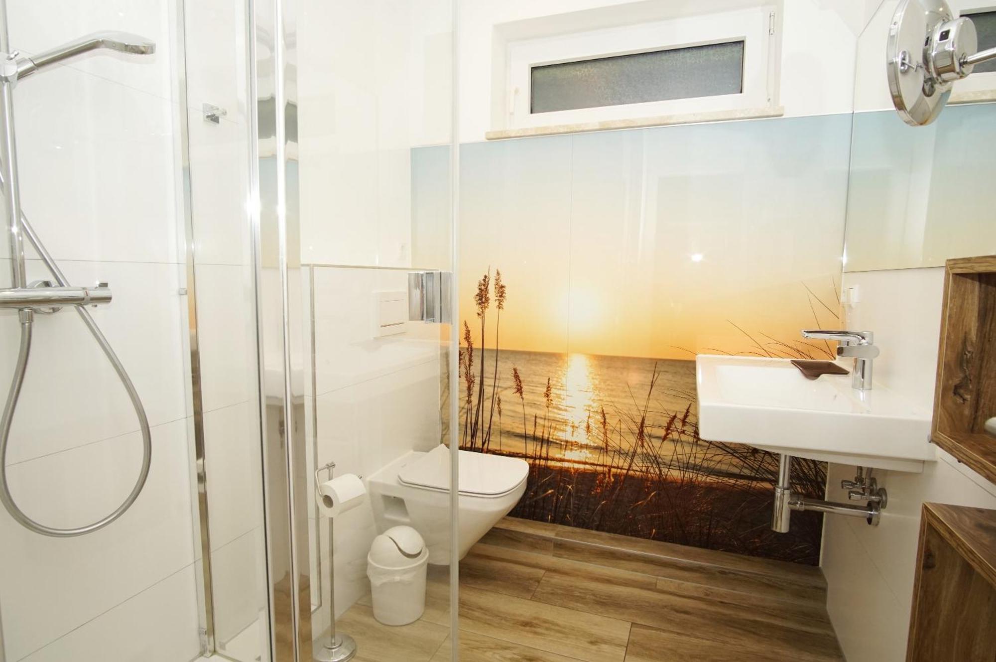 Ferienwohnung Mit Terrasse, Gratis Nutzung Vom Ahoi Erlebnisbad Und Sauna In Sellin - Haus Nordstrand Fewo 28 Гьорен Екстериор снимка